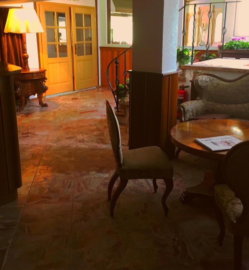 Hotel Jaegerhof ชลูคซี ภายนอก รูปภาพ